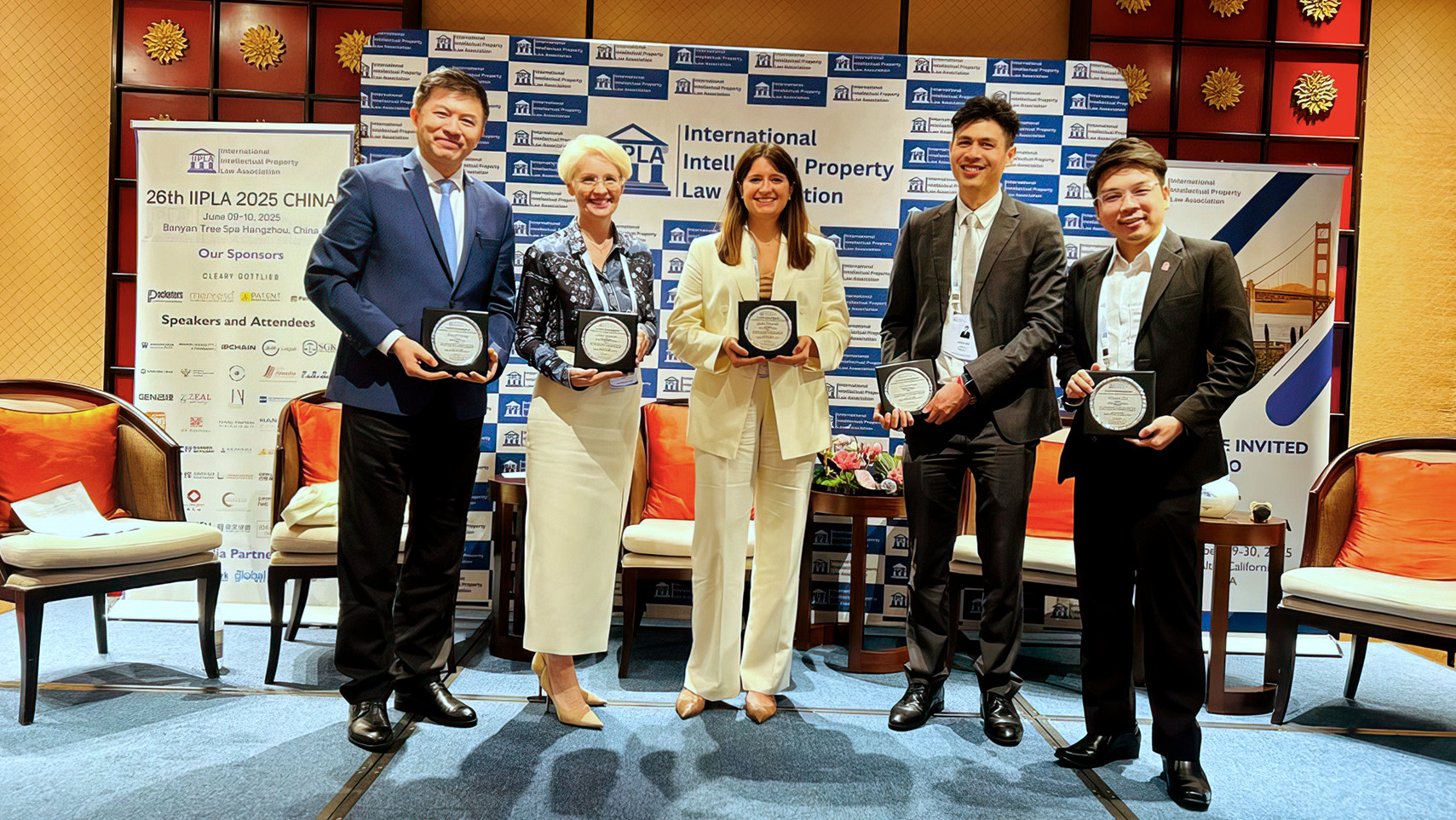 Интеллектуальная собственность: между блокчейном и ИИ